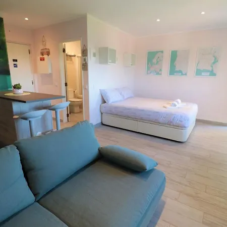 Lovelystay - Mariana's Blue Apartment