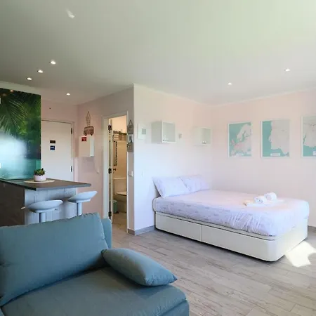 Lovelystay - Mariana's Blue Apartment